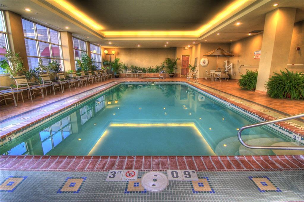 Hotel Topeka At City Center Съоръжения снимка